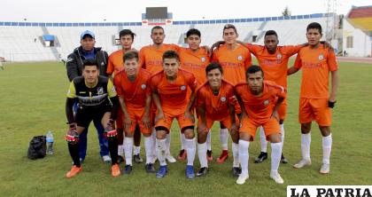 EM Huanuni, es el vigente campeón del fútbol orureño y 
participará en la Copa “Simón Bolívar” /LA PATRIA /archivo