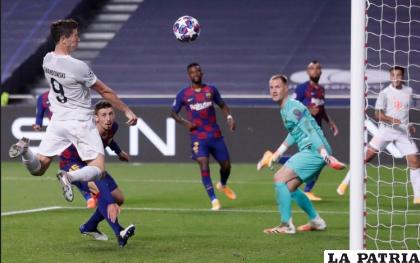 Lewandowski, anotó el sexto del Bayern y se convierte en el goleador de la temporada /as.com