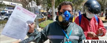 Fotógrafos de Oruro piden controlar monopolio en fotografías para títulos de bachiller /LA PATRIA