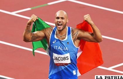 El italiano Lamont Marcell Jacobs ganó la medalla de oro en los 100 metros /Walter Challapa