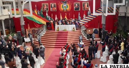 La sesión de honor reunió a autoridades orureñas /LA PATRIA