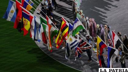 La ceremonia continuó con luces y actuaciones /Getty Images
