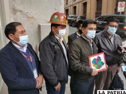 La comisión orureña estuvo presente en la reunión /GAD-ORU