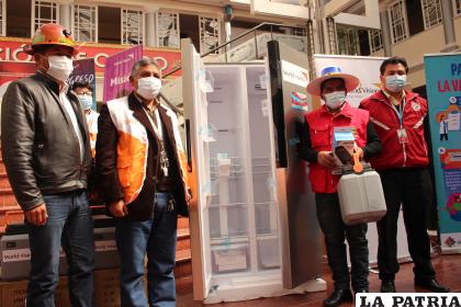 Entrega de conservadoras, refrigeradores y estabilizadores /LA PATRIA
