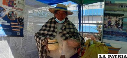 La anciana pidió ayuda a las autoridades para abrir mercados en otras ciudades /LA PATRIA