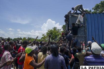 Las desgracias generaron desesperación en la población de Haití /AP Foto /Fernando Llano