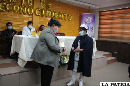 Reconocimiento a los trabajadores del servicio /LA PATRIA