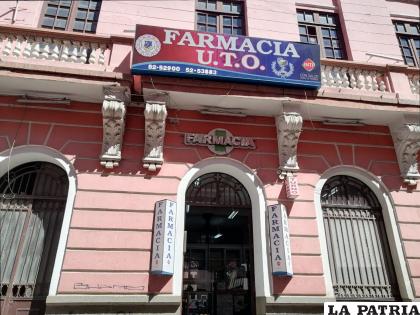 La fachada de la farmacia de la UTO /LA PATRIA