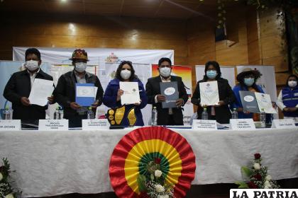 Autoridades realizaron la firma del convenio /LA PATRIA