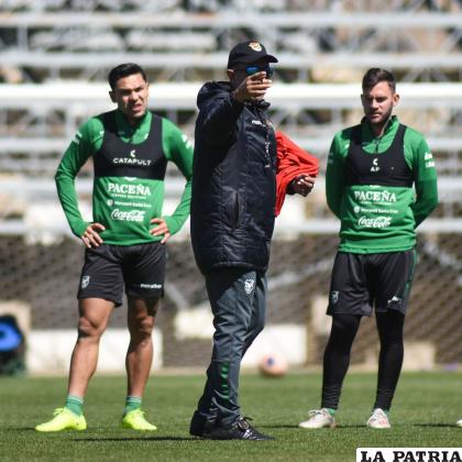 César Farías comienza a delinear el equipo ideal para el cotejo del jueves frente a los “cafeteros” /FBF