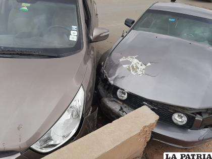 El impacto ocasionó daños materiales en ambos motorizados /LA PATRIA