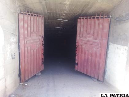 Se evidenció forcejeos en las puertas de salida / Cortesía