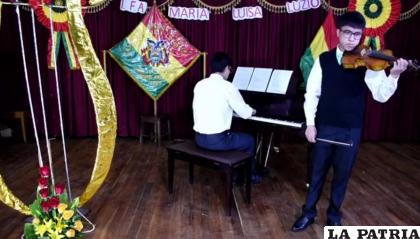 Estudiantes se lucieron con su talento y su amor a la patria /Captura de pantalla