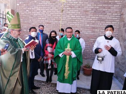 Bendición del Obispo Monseñor Cristóbal Bialiasik /LA PATRIA