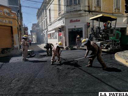 Recapado en la calle Bolívar y Potosí /LA PATRIA