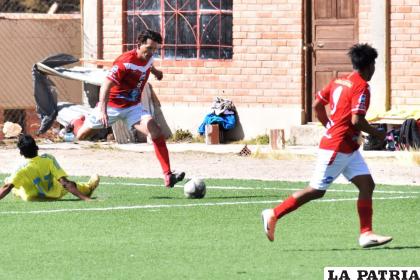 Deportivo Rosario se ubica a tres puntos del líder /LA PATRIA
