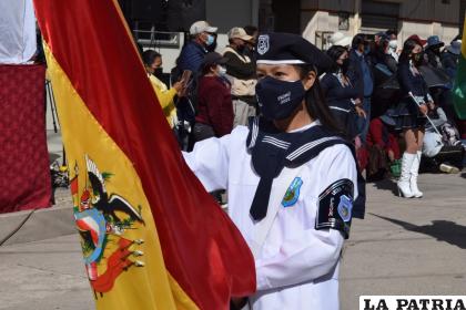 Liceo Antofagasta saludó los 197 años de independencia de Bolivia
