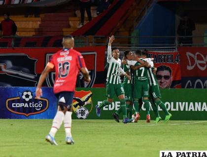 Hugo Rojas marcó el único gol del partido ante la desazón de los “aviadores” /APG
