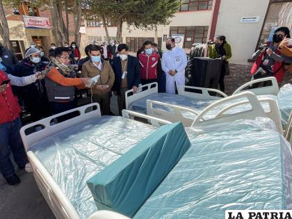 Las camas entregadas al hospital /Gad Oru
