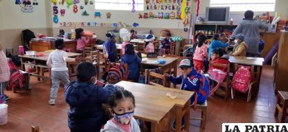 Padres de familia apuntan a la mejora de la educación en Oruro /LA PATRIA