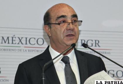 El exfiscal general de México, Jesús Murillo Karam, en conferencia de prensa en 2014 /Foto AP /Marco Ugarte, archivo