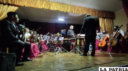 Orquesta Filarmónica acompaña a Thierry Miroglio 
/LA PATRIA