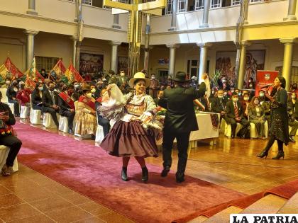 Este año la capital de la Cueca Boliviana es Tarija
/LA PATRIA