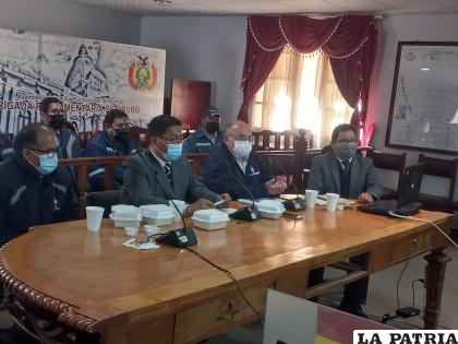 Ayer SeLA informó a los parlamentarios sobre la transferencia del alcantarillado y otros temas /LA PATRIA