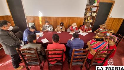 Reunión con autoridades originarias del municipio de El Choro /GAMO