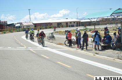 Prueba especial reservada para las divisiones infantiles en el ciclismo orureño /LA PATRIA