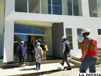 Inspección al proyecto del centro de salud /GAMO

