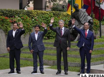 De izquierda a derecha, los presidentes de Bolivia, Luis Arce; de Perú, Pedro Castillo; de Ecuador, Guillermo Lasso, y Gustavo Petro, de Colombia /AP Foto/Martín Mejía