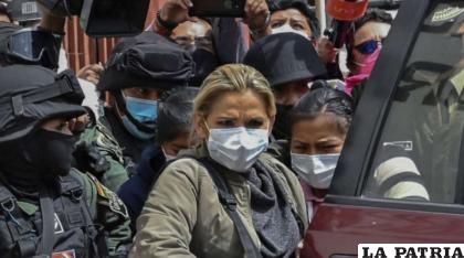 Expresidente Añez cuando fue aprehendida por el caso Golpe II 
/ EL PAÍS