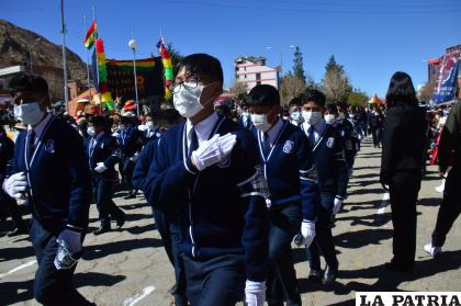 El civismo presente en los educandos del Sanjinés 2
