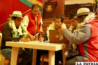 Alcaldes de ambos municipios firmaron el convenio de delimitación /LA PATRIA
