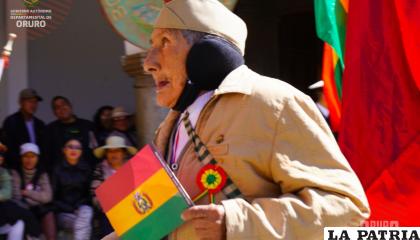 Los hijos de los Beneméritos de la Guerra del Chaco también dieron paso firme
 /Gador