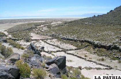 Anillo principal del cerro de Pampa Aullagas /Luis Gutiérrez