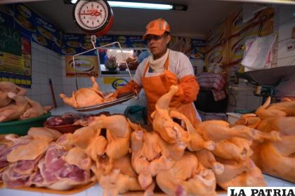 Alza de precio de la carne de pollo en Santa Cruz 
/Internet