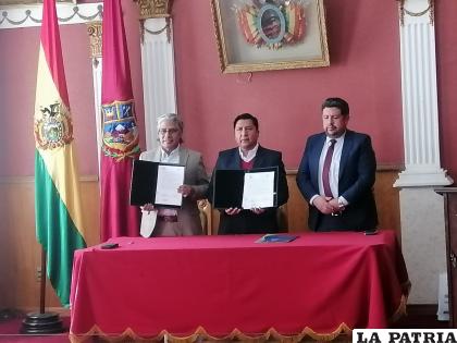 Firma de convenio entre el GAMO y la Procuraduría General del Estado /LA PATRIA
