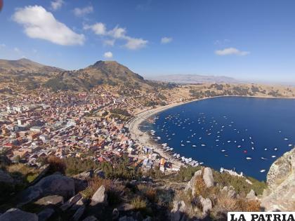 Copacabana es uno de los lugares preferidos de los turistas / LA PATRIA