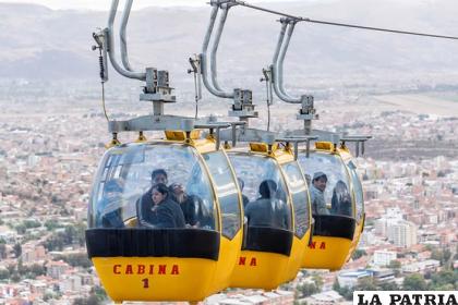 Turistas usan el teleférico para transportarse al Cristo de la Concordia; el sitio recibe a visitantes de todo el país y extranjeros / RRSS
