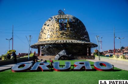 Monumento â€œCasco de Mineroâ€ /LA PATRIA