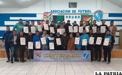 Varios entrenadores fueron certificados por el Ministerio de Educación /LA PATRIA