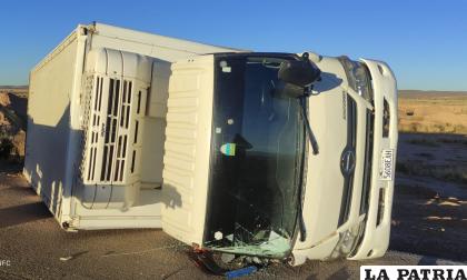 El motorizado terminó volcado a un costado de la ruta /Tránsito
