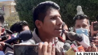 Dirigente cocalero del Mercado de Coca de Villa El Carmen, Arnold Alanez /RRSS