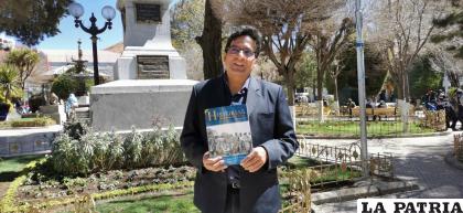 El director de Historias de Oruro, Fabrizio Cazorla presenta revista especializada en la Guerra del Chaco /LA PATRIA