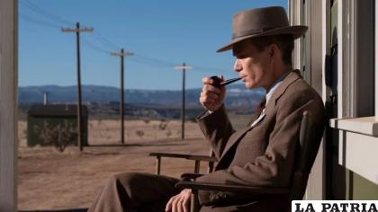 â€œOppenheimerâ€, dirigida por Christopher Nolan, es un retrato de tormento y genialidad / Universal Pictures