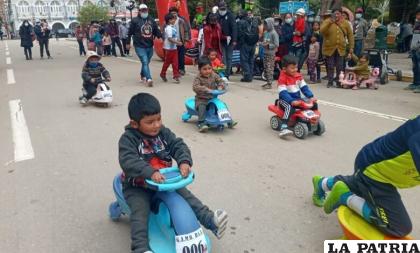 Oruro vivirá la cuarta versión de la Carrera de Cochecitos Sin Motor 2023 /GAMO