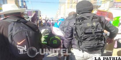 El policía fue evacuado a un centro hospitalario de La Paz /Unitel