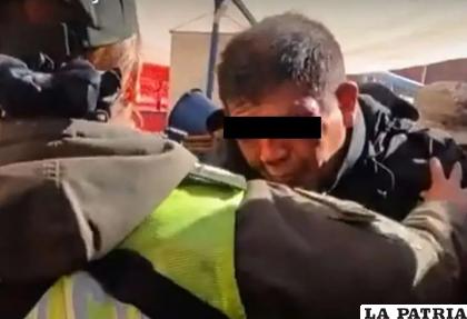 Momento de la captura de uno de los presuntos antisociales /Captura RR.SS.